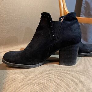 SOUL Naturalizer Suede Ankle Boots
